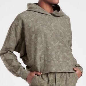 Athleta Farallon Cropped Olive Camouflage Hoodie